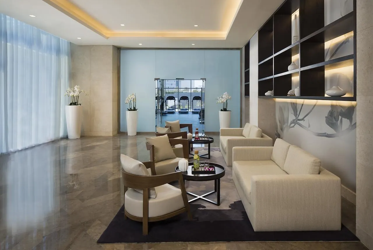 Beach Rotana Residences Abu Dhabi 5*,
